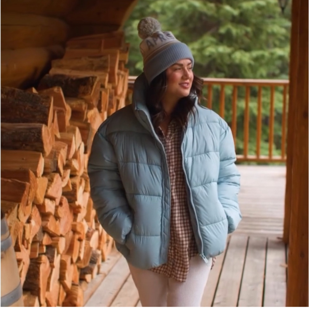 NOIZE x Jillian Harris Jilly Box Avalon Women Puffer Jacket Medium Aero Blue Ski